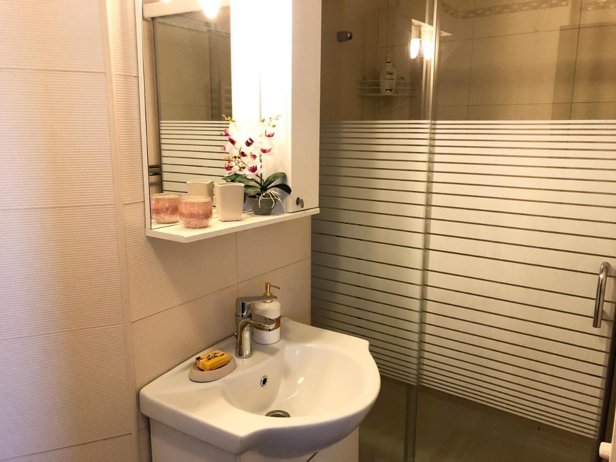 Apartment Kara Sea View 마마이아 외부 사진
